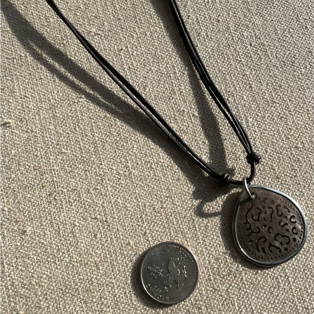 Silpada Carved Shell
Leather Necklace .925 Sterling Silver Leather